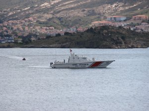 Foça’da Düşen Uçağın Ardından Çalışmalar Sürüyor