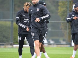 Beşiktaş, Kondisyon Ve Taktik Çalıştı