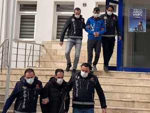 Gümüşhane’de 499 Adet Sentetik Hap Ve 10,87 Gram Bonzai Ele Geçirildi