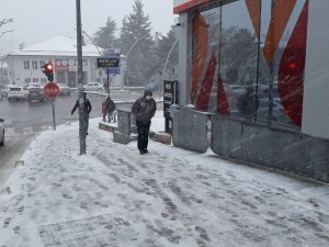 Yozgat’ta Kar Yağışı Etkili Oluyor