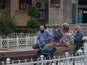 Emekliye Bin Lira Bayram İkramiyesi Verilecek