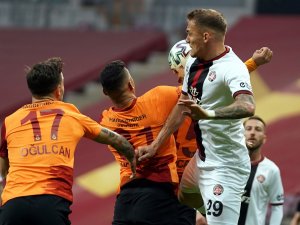 Süper Lig: Galatasaray: 0 - Fatih Karagümrük: 0 (İlk Yarı)