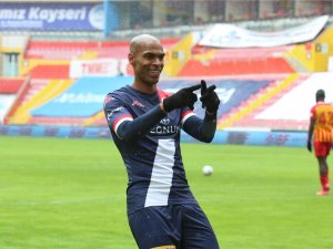 Antalyaspor’da Naldo 1 Attı, 3 Getirdi