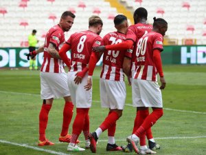 Sivasspor 11 Maçtır Yenilmiyor