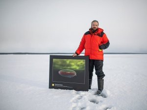 Rusya’da Buz Tutan Denizin Altında Fotoğraf Sergisi