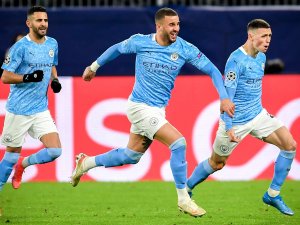 Manchester City, Dortmund’a Şans Tanımadı