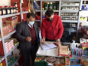 Hayırsever İşadamı Mahallelinin Bakkal Borcunu Temizledi