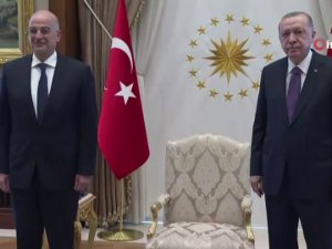 Cumhurbaşkanı Erdoğan, Yunanistan Dışişleri Bakanı Dendias’ı Kabul Etti
