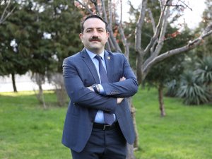"Emlakçılar İçin Lise Şartı Kaldırıldı"