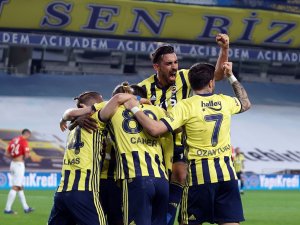 Emre Belözoğlu Oyunu Çizgiye Çekti!