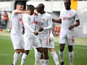 Yiğidolar Ligdeki 12. Galibiyetini Aldı