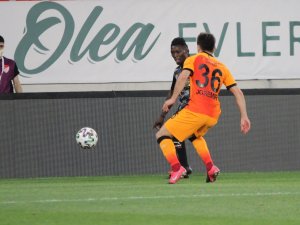Süper Lig: Göztepe: 1 - Galatasaray: 3 (Maç Sonucu)