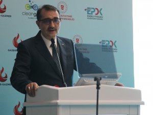 Bakan Dönmez: “İlk Üç Aydaki Kurulu Gücümüzün Yüzde 97,9’u Yenilenebilir Enerjiden”