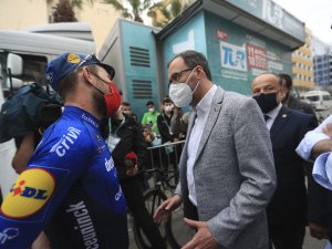 Bakan Kasapoğlu, Mark Cavendish İle Bir Araya Geldi