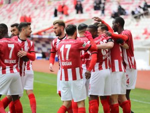 Sivasspor İle Beşiktaş 30. Randevuda