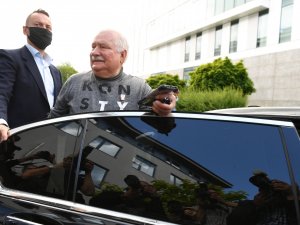 Polonya’nın Eski Cumhurbaşkanı Walesa, İnternette İş Arıyor