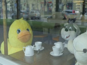 Polonya’daki Restoranın Müşterisi Bu Kez Oyuncaklar Oldu