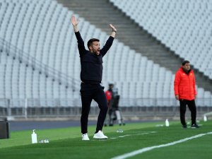 Süper Lig: Fatih Karagümrük: 1 - Göztepe: 0 (İlk Yarı)