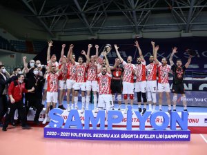 Efeler Ligi’nde Şampiyon Ziraat Bankkart