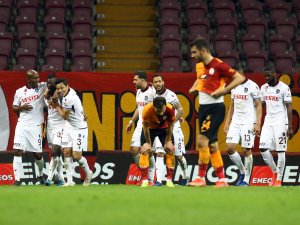 Galatasaray Evinde 4 Maçtır Kazanamıyor