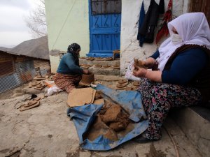 Yüzyıllardır Anadan Kıza Öğretilerek Yaşatılan Gelenek: Dölek Güveci