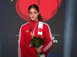 Büşra Işıldar Dünya Şampiyonu Oldu