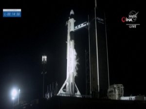 Nasa, Spacex Roketi İle 4 Astronotu Uzaya Fırlattı