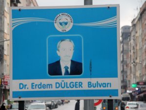 Bir İlçe Doktoruna Vefasını Böyle Gösteriyor
