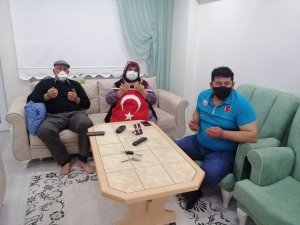 Rıza Kayaalp’in Baba Evinde Şampiyonluk Sevinci