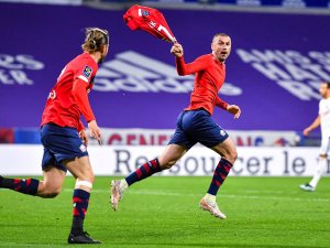 Burak Yılmaz, Fransa Manşetlerinde!