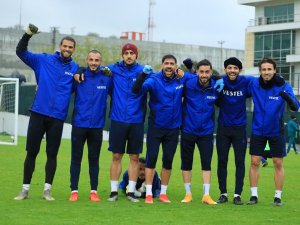 Trabzonspor, İzmir’de Yenilmezlik Serisini Sürdürmeyi Hedefliyor