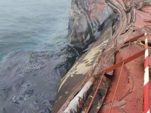 Sarı Deniz’de Yük Gemisi İle 1 Milyon Varil Ham Petrol Taşıyan Tanker Çarpıştı