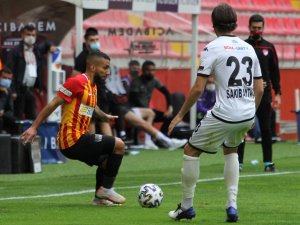 Süper Lig: Hes Kablo Kayserispor: 3 - Ybdenizlispor: 1 (İlk Yarı)