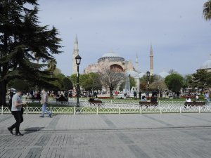 Sultanahmet Esnafı Pandemi Öncesi Günlerini Arıyor