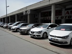 Araç Fiyatları Pahalı, İkinci El Otomobil Piyasası Durgun