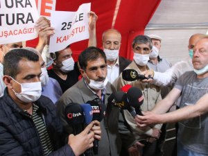 Terörün Pençesinden Kurtulan Evladına Kavuştu, Mutluluğunu Evlat Nöbeti Tuttuğu Ailelerle Paylaştı