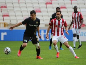 Süper Lig: Sivasspor: 0 - Yeni Malatyaspor: 0 (Maç Devam Ediyor)