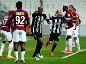 Süper Lig: Beşiktaş: 5 - A. Hatayspor: 0 (İlk Yarı)