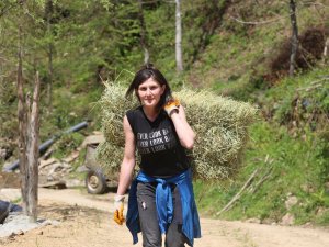 Köy Yaşamından Paylaştığı Videolarla Sosyal Medya Fenomeni Oldu