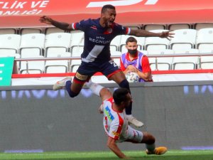 Süper Lig: Ft Antalyaspor: 2 - Göztepe: 3 (Mac Sonucu)
