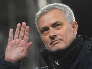 Roma’nın Yeni Hocası Jose Mourinho Oldu