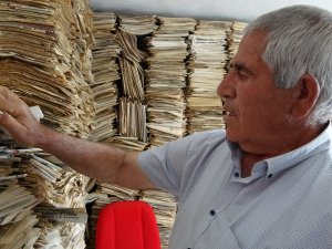 53 Yıldır Okuduğu Gazeteleri Arşivliyor