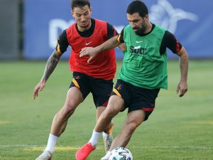 Galatasaray’da Derbi Hazırlıkları Sürüyor