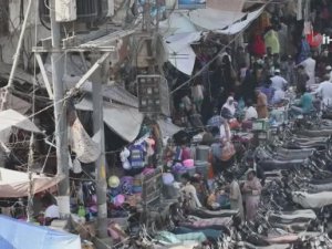 Pakistanlılar, Bayram Öncesi Market Ve Pazarlara Hücum Etti