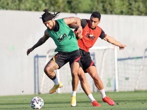 Galatasaray Derbinin Taktiğini Çalıştı