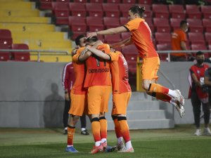 Galatasaray Şampiyonluk Şansını Sürdürmek İçin Sahada