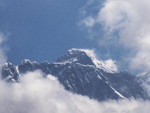 Çin, Everest Dağı’nın Kuzey Yamacını Dağcılara Açtı