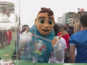 Euro 2020 Şampiyonluk Kupası Bakü Sokaklarında Turladı