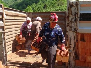 Onların Ne Anneler Ne De Kadınlar Günü Var
