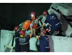 Saat 03.02'de Gerçeğini Aratmayan Deprem Tatbikatı